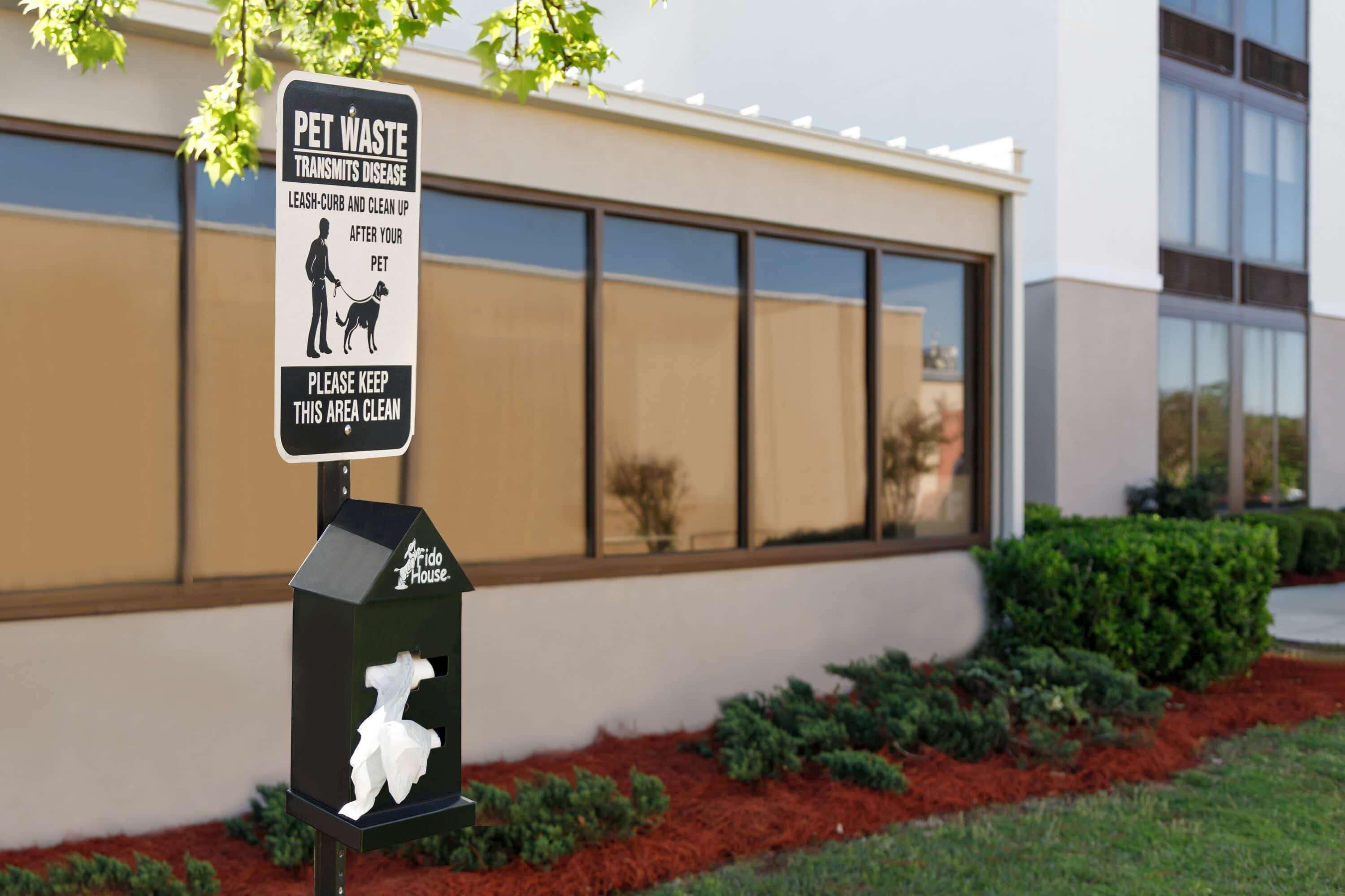 La Quinta Inn & Suites By Wyndham Dothan Exterior photo